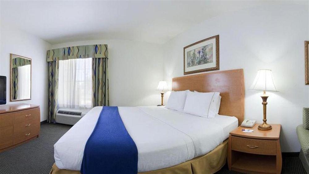 Holiday Inn Express Hotel & Suites Columbus By Ihg Eksteriør bilde