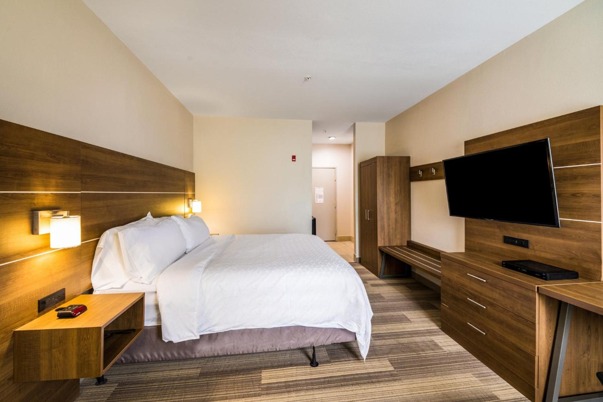 Holiday Inn Express Hotel & Suites Columbus By Ihg Eksteriør bilde