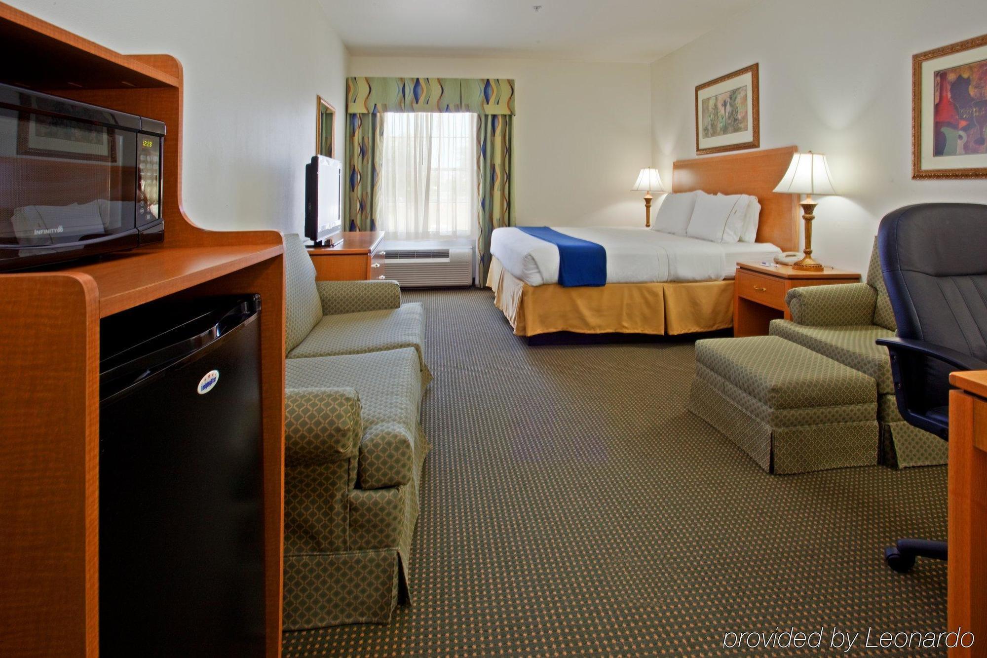 Holiday Inn Express Hotel & Suites Columbus By Ihg Rom bilde